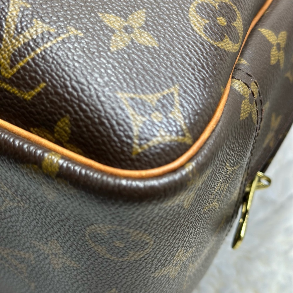Louis Vuitton Deauville Monogram Handbag - Picture 9 of 16